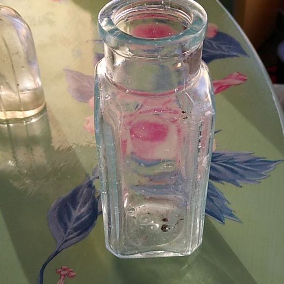 Three Very Old Vintage Glassware - Picture 8 of 9